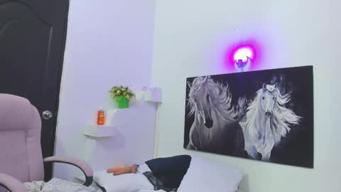 ebony_katterin online show from February 18, 2025, 1:10 am