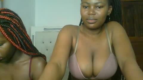 ebony_meeky online show from October 5, 2025, 2:59 pm