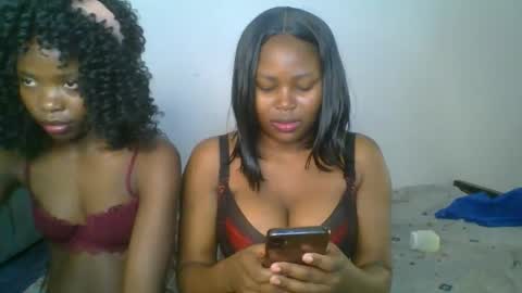 ebony_meeky online show from October 19, 2025, 6:52 pm