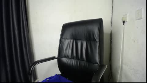 Snapshot of ebony_petitegirl chatting on July 3, 2026, 3:57 am Lilly online show from July 3, 2026, 3:57 am