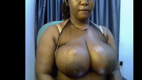 Snapshot of ebony_plumx12 chatting on September 9, 2025, 7:13 pm Prisy online show from September 9, 2025, 7:13 pm