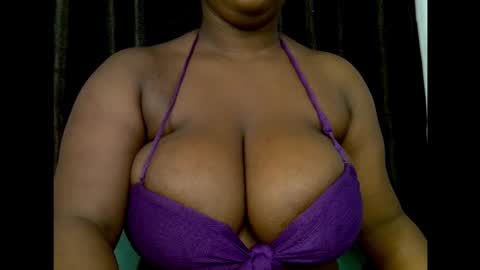 Snapshot of ebony_plumx12 chatting on October 16, 2025, 8:26 am Prisy online show from October 16, 2025, 8:26 am