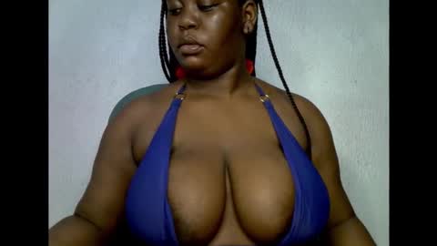 Snapshot of ebony_plumx12 chatting on October 25, 2025, 8:25 pm Prisy online show from October 25, 2025, 8:25 pm