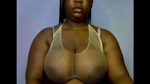 Snapshot of ebony_plumx12 chatting on October 27, 2025, 8:40 am Prisy online show from October 27, 2025, 8:40 am