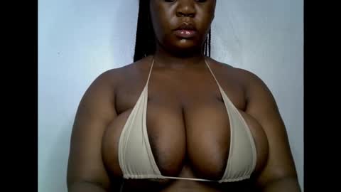 Snapshot of ebony_plumx12 chatting on October 30, 2025, 5:24 pm Prisy online show from October 30, 2025, 5:24 pm