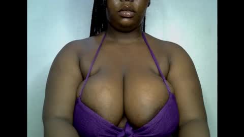 Snapshot of ebony_plumx12 chatting on November 2, 2025, 9:22 am Prisy online show from November 2, 2025, 9:22 am