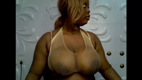 Snapshot of ebony_plumx12 chatting on November 9, 2025, 9:46 pm Prisy online show from November 9, 2025, 9:46 pm