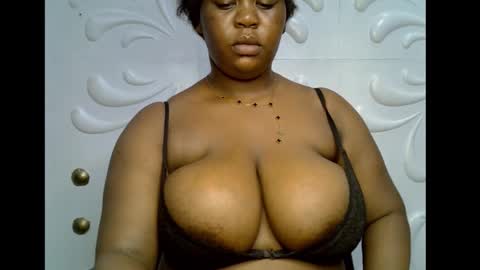 Snapshot of ebony_plumx12 chatting on November 12, 2025, 11:14 pm Prisy online show from November 12, 2025, 11:14 pm