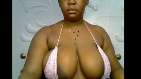 Snapshot of ebony_plumx12 chatting on November 21, 2025, 7:51 am Prisy online show from November 21, 2025, 7:51 am