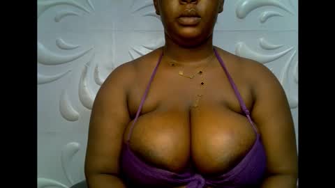 Snapshot of ebony_plumx12 chatting on November 25, 2025, 7:03 pm Prisy online show from November 25, 2025, 7:03 pm