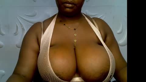 Snapshot of ebony_plumx12 chatting on November 30, 2025, 8:51 am Prisy online show from November 30, 2025, 8:51 am