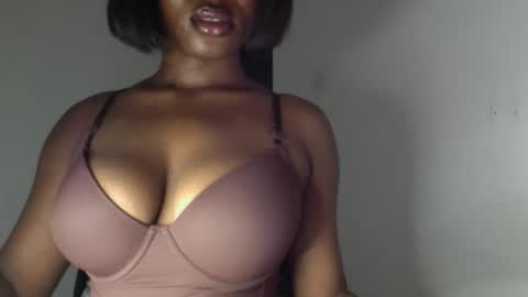 Snapshot of ebony_pussy98 chatting on March 29, 2026, 4:45 am delilah online show from March 29, 2026, 4:45 am