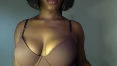 Snapshot of ebony_pussy98 chatting on April 8, 2026, 10:59 am delilah online show from April 8, 2026, 10:59 am