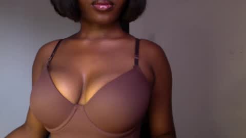 Snapshot of ebony_pussy98 chatting on April 9, 2026, 10:42 am delilah online show from April 9, 2026, 10:42 am