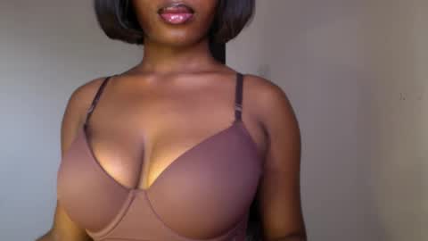 Snapshot of ebony_pussy98 chatting on April 15, 2026, 10:55 am delilah online show from April 15, 2026, 10:55 am