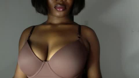 Snapshot of ebony_pussy98 chatting on April 20, 2026, 6:53 pm delilah online show from April 20, 2026, 6:53 pm