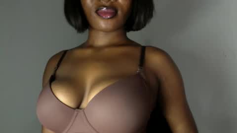 Snapshot of ebony_pussy98 chatting on April 23, 2026, 6:54 pm delilah online show from April 23, 2026, 6:54 pm