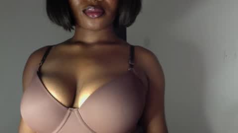 Snapshot of ebony_pussy98 chatting on April 25, 2026, 6:49 pm delilah online show from April 25, 2026, 6:49 pm