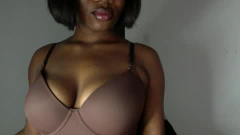 Snapshot of ebony_pussy98 chatting on April 26, 2026, 6:49 pm delilah online show from April 26, 2026, 6:49 pm