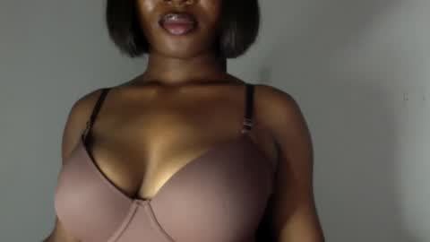 Snapshot of ebony_pussy98 chatting on April 29, 2026, 6:58 pm delilah online show from April 29, 2026, 6:58 pm