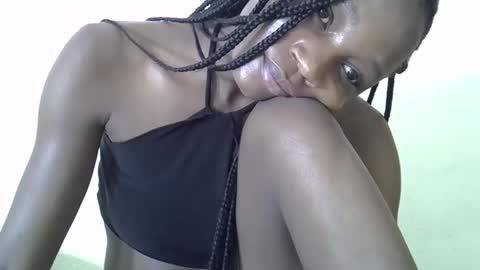 Snapshot of ebonycutegal4 chatting on September 25, 2025, 8:01 pm MELLEN online show from September 25, 2025, 8:01 pm