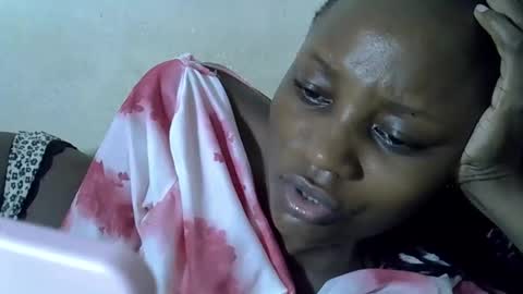 Snapshot of ebonycutegal4 chatting on February 17, 2026, 9:32 pm MELLEN online show from February 17, 2026, 9:32 pm