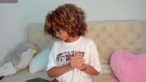 Queen Ebony online show from March 11, 2025, 3:59 am