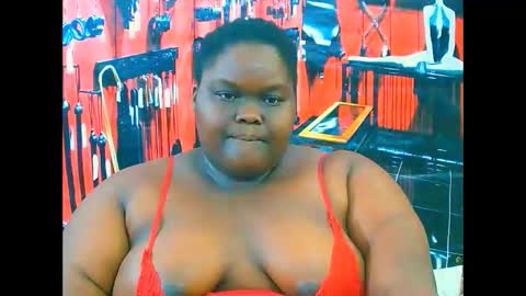 ebonyhotbuns4u2luv online show from November 1, 2025, 8:11 pm