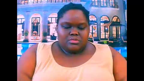 ebonyhotbuns4u2luv online show from May 15, 2026, 7:21 pm