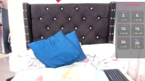 Angela online show from December 24, 2024, 9:33 pm