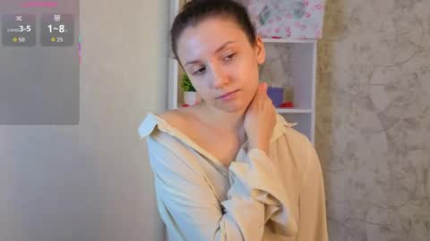 Snapshot of ebonyleibenstein chatting on April 8, 2026, 3:17 am Milly online show from April 8, 2026, 3:17 am