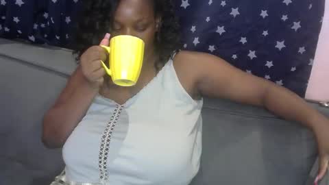 ebonymayahh online show from April 23, 2026, 8:24 am