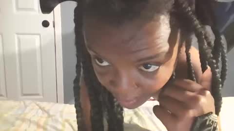 Snapshot of ebonyqueen00 chatting on September 28, 2025, 4:56 pm Bliss Thee Siren online show from September 28, 2025, 4:56 pm