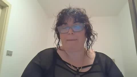 Snapshot of echo_dust chatting on April 18, 2026, 7:58 pm echo_dust online show from April 18, 2026, 7:58 pm