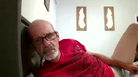 eddiee1068 online show from April 19, 2026, 11:40 pm