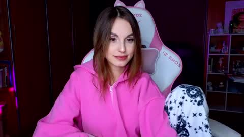 Snapshot of edelinemaher chatting on March 7, 2025, 4:44 pm Edeline online show from March 7, 2025, 4:44 pm