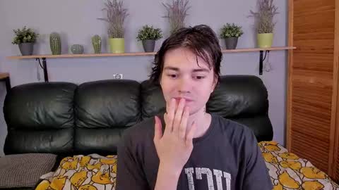 Snapshot of edgar_luck chatting on September 22, 2025, 11:29 pm Edgar online show from September 22, 2025, 11:29 pm