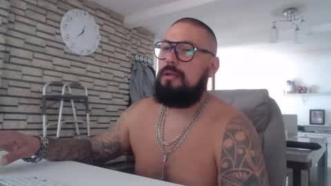 edgarram83 online show from October 25, 2025, 6:35 pm