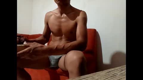 edgarsanmartin550 online show from May 25, 2026, 7:03 am