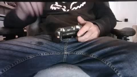 Snapshot of edged_biker chatting on April 28, 2026, 2:00 pm edged biker online show from April 28, 2026, 2:00 pm