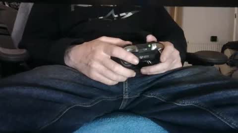 Snapshot of edged_biker chatting on May 14, 2026, 9:43 pm edged biker online show from May 14, 2026, 9:43 pm