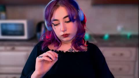 Snapshot of ediefris chatting on February 8, 2025, 8:09 am fickle demon made of clumps of matter online show from February 8, 2025, 8:09 am