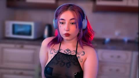 Snapshot of ediefris chatting on February 12, 2025, 9:31 am fickle demon made of clumps of matter online show from February 12, 2025, 9:31 am