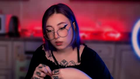 Snapshot of ediefris chatting on February 17, 2025, 12:48 pm fickle demon made of clumps of matter online show from February 17, 2025, 12:48 pm