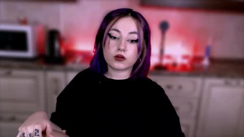 Snapshot of ediefris chatting on March 7, 2025, 12:48 am fickle demon made of clumps of matter online show from March 7, 2025, 12:48 am