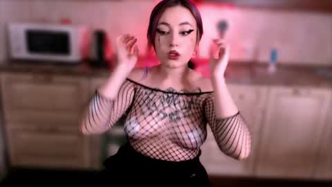 Snapshot of ediefris chatting on March 7, 2025, 4:00 pm fickle demon made of clumps of matter online show from March 7, 2025, 4:00 pm