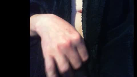 Snapshot of edinburgh79 chatting on February 13, 2026, 12:01 pm edinburgh79 online show from February 13, 2026, 12:01 pm