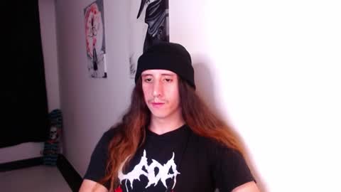 Snapshot of edward_chann chatting on December 3, 2024, 12:35 am edward_chann online show from December 3, 2024, 12:35 am