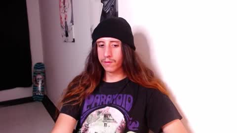 edward_chann online show from December 11, 2024, 3:35 am