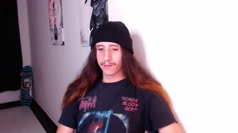 edward_chann online show from December 18, 2024, 12:10 am